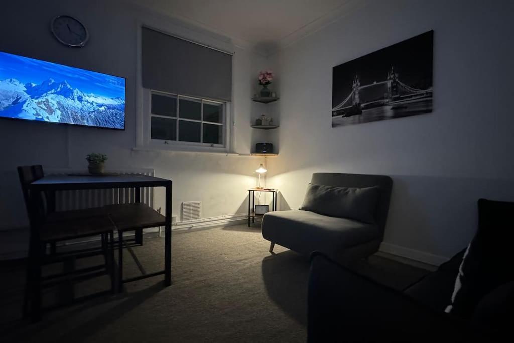 Appartamento Flat In The Heart Of Camden Town Londra